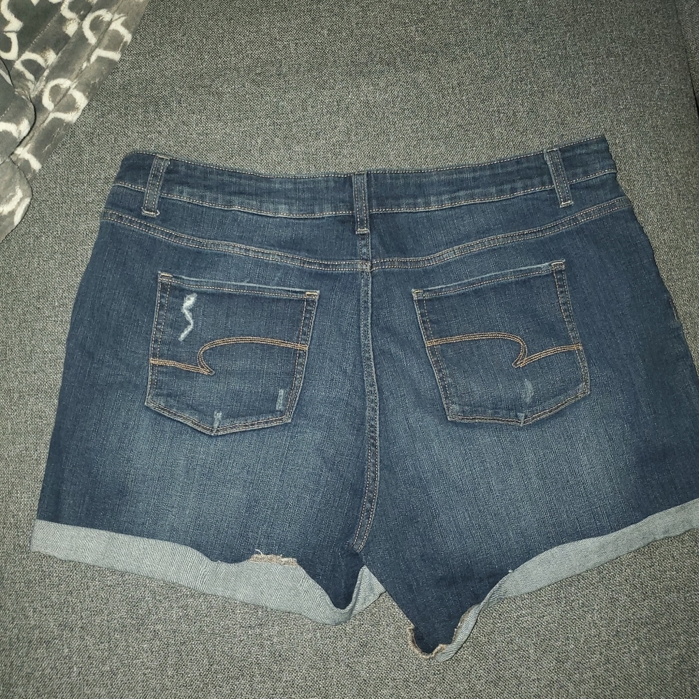 Shorts - Picture 2 of 2